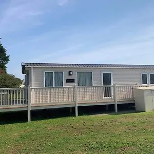 M58 2 Bedroom, 6 Berth Caravan Kingston upon Hull